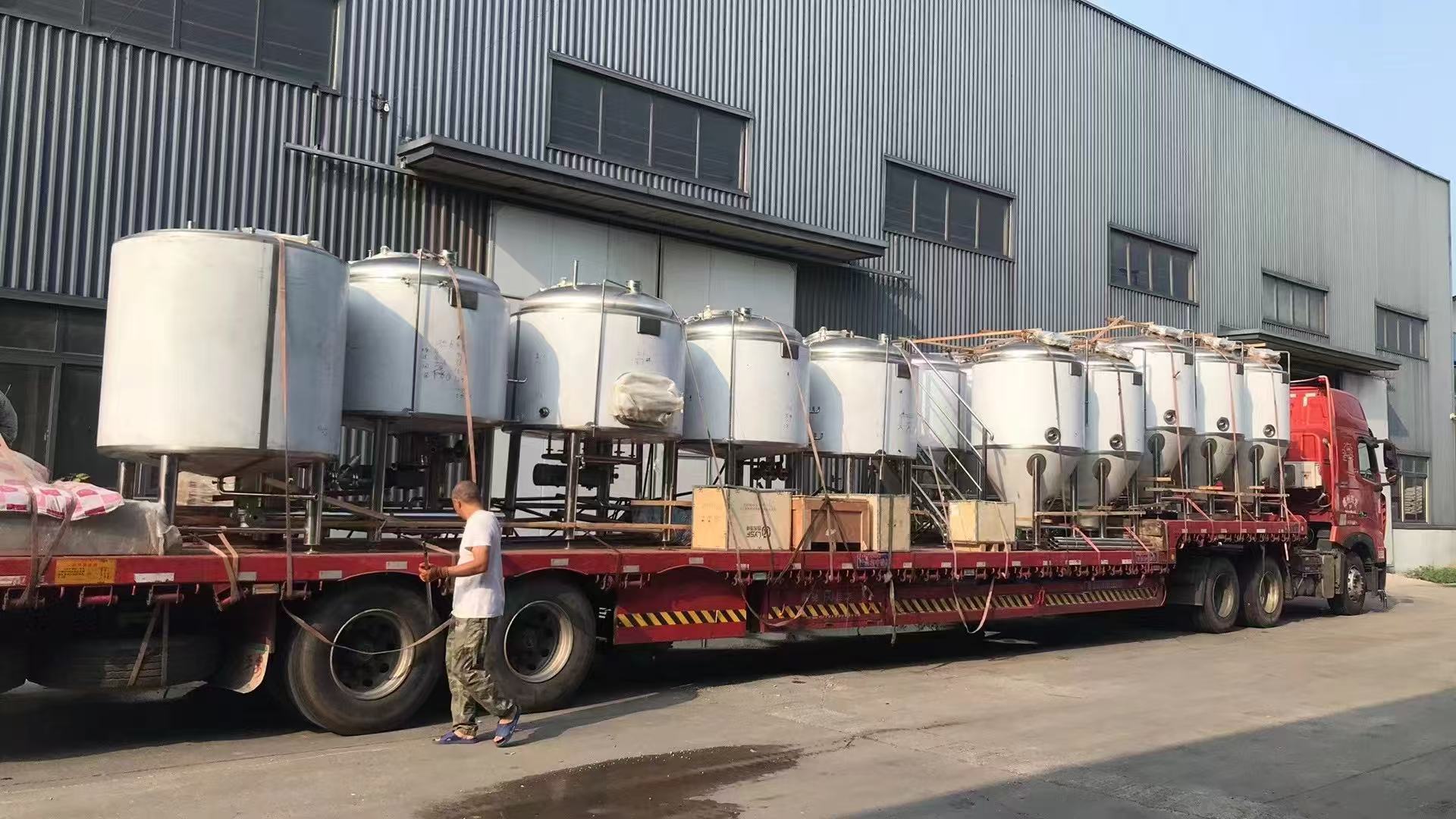 安徽精酿啤酒设备厂—中小型精酿啤酒厂提供服务